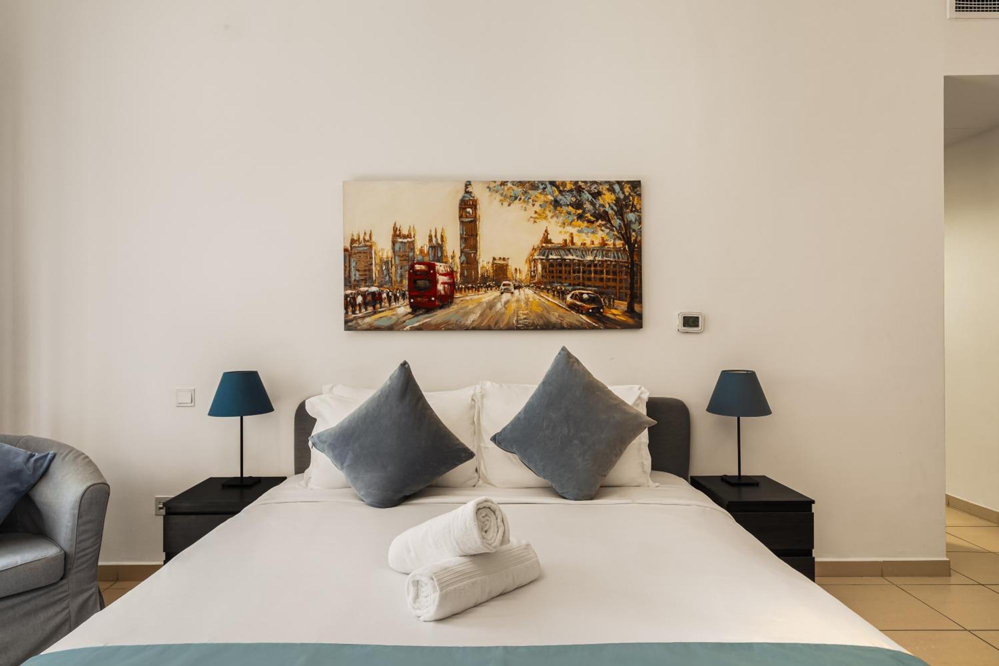 Beautiful 2br & 4br On Jbr Beach, Walking Distance To Bluewaters Island - By Sunkissed Homes Appartement *